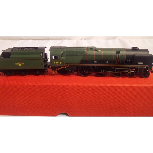 2163 - OO scale Hornby R1038 Orient Express boxed set comprising of United States Lines 35012, Green Late C... 