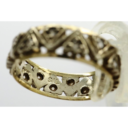 21 - 9ct gold and silver ring, set with CZ stones, size O/P, 3.0g. P&P Group 1 (£14+VAT for the first lot... 