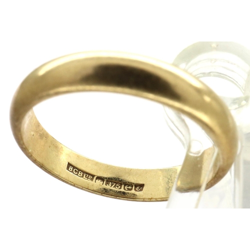 29 - 9ct gold wedding band, size O, 3.1g. P&P Group 1 (£14+VAT for the first lot and £1+VAT for subsequen... 