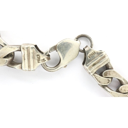 38 - 925 silver Italian curb bracelet, L: 23 cm, 35g. P&P Group 1 (£14+VAT for the first lot and £1+VAT f... 