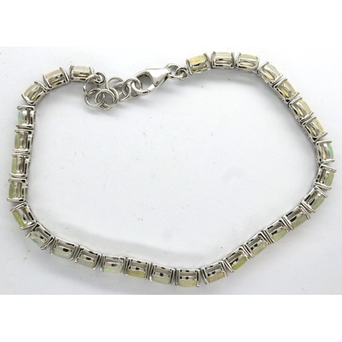 51 - 925 silver bracelet set with opals, L: 20 cm, 9.5g. P&P Group 1 (£14+VAT for the first lot and £1+VA... 