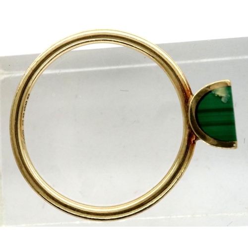 60 - 9ct gold malachite set ring, size M, 1.9g. P&P Group 1 (£14+VAT for the first lot and £1+VAT for sub... 