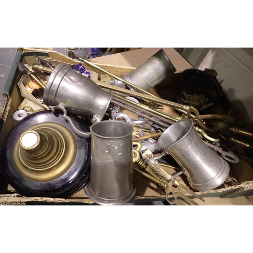 1038 - Box of brass and other metalware to include tankards. Not available for in-house P&P