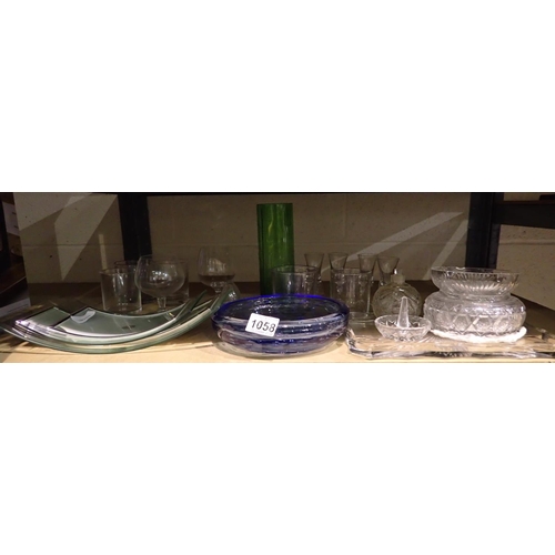 1058 - Mixed glass including a controlled bubble bowl and photograph frames. Not available for in-house P&P