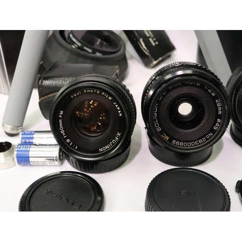 437 - Mixed lenses: MC Soligor C/D wide auto 28mm 2.8 lens, Pentagon Electric 2.8/29mm lens, X-Fujinon 50m... 