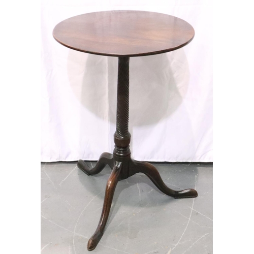 3078 - Georgian tripod wine table with carved screw support, D: 46 cm and H: 69 cm. Not available for in-ho... 