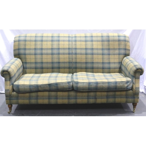 3083 - Three seater settee in a tartan pattern, L: 172 cm, Cushions are reversible ( same pattern top and b... 