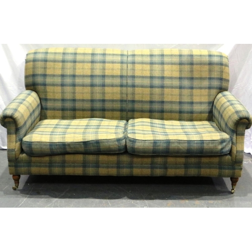 3083 - Three seater settee in a tartan pattern, L: 172 cm, Cushions are reversible ( same pattern top and b... 