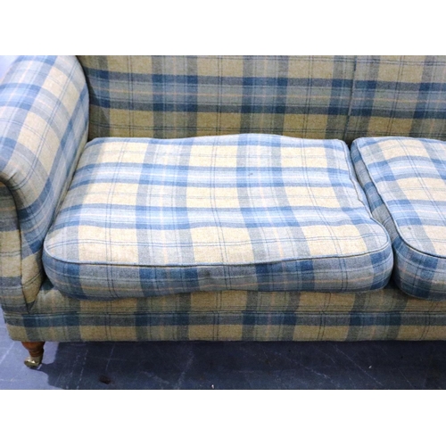 3083 - Three seater settee in a tartan pattern, L: 172 cm, Cushions are reversible ( same pattern top and b... 