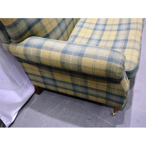 3083 - Three seater settee in a tartan pattern, L: 172 cm, Cushions are reversible ( same pattern top and b... 