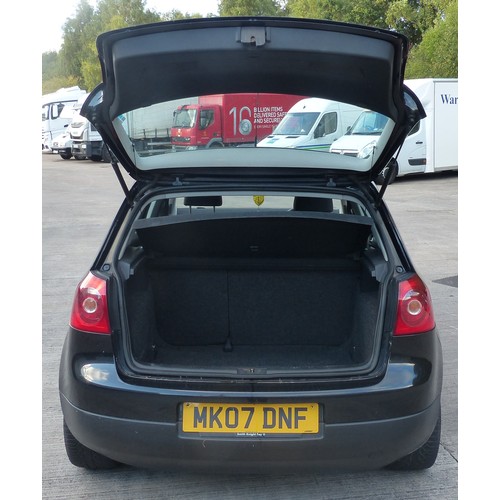 1B - Volkswagen Golf 1.6, petrol, manual, 126,000 miles, MOT until 03/2023, two keys, three former keeper... 