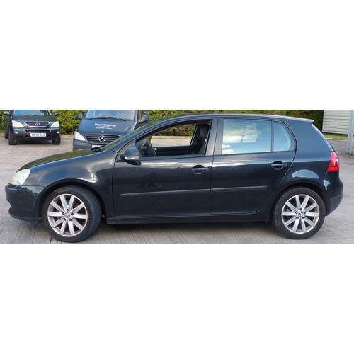 1B - Volkswagen Golf 1.6, petrol, manual, 126,000 miles, MOT until 03/2023, two keys, three former keeper... 