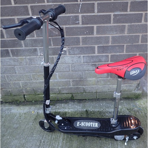 1004 - New Century E-scooter, untested. Not available for in-house P&P