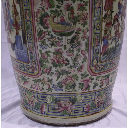 3300 - A rare and important monumental pair of Daoguang period Chinese famille rose Water Margin floor vase... 