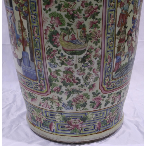 3300 - A rare and important monumental pair of Daoguang period Chinese famille rose Water Margin floor vase... 