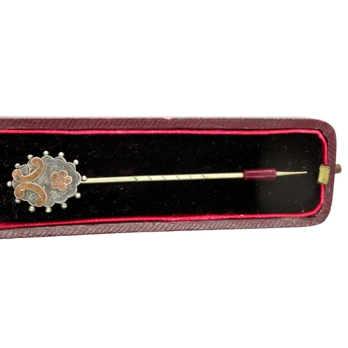 7 - Gold on silver cased pin brooch, L: 65 mm, boxed. P&P Group 1 (£14+VAT for the first lot and £1+VAT ... 