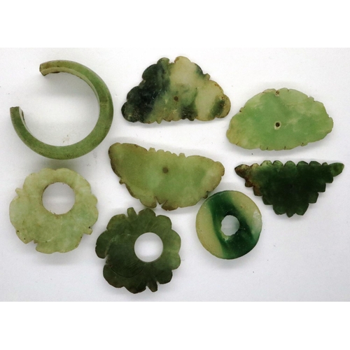 100 - Jade carvings and worked jewellery presumed Chinese origin largest D: 30 mm. P&P Group 0 (£5+VAT for... 