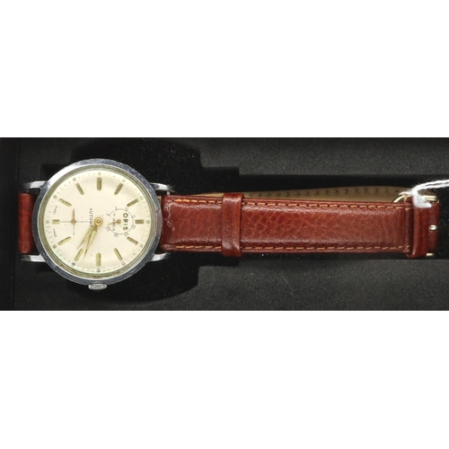 57 - Oris: automatic 17 jewels wristwatch, on brown leather strap, working at lotting. P&P Group 1 (£14+V... 