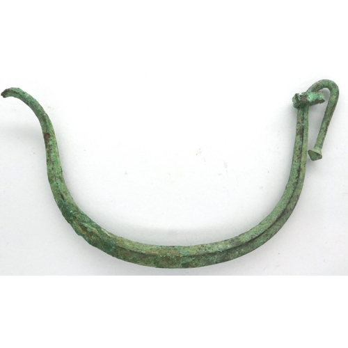 107 - Large Roman bow fibula, L: 85 mm. P&P Group 0 (£5+VAT for the first lot and £1+VAT for subsequent lo... 