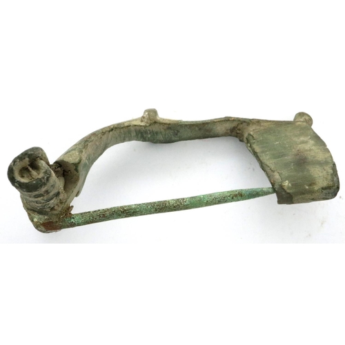 123 - Large Roman Bronze crossbow fibula, L: 55 mm. P&P Group 0 (£5+VAT for the first lot and £1+VAT for s... 