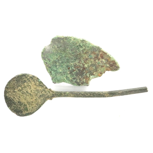 124 - Ornate dress pin Anglo Saxon with bronze gilt leaf brooch, pin length L: 40 mm. P&P Group 0 (£5+VAT ... 