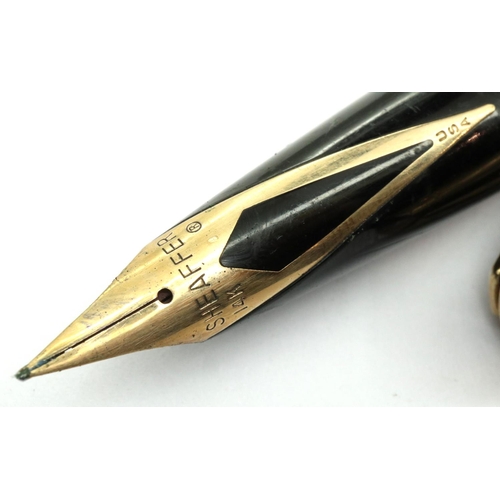 141 - 9ct gold Sheaffer fountain pen with 14ct gold nib. P&P Group 1 (£14+VAT for the first lot and £1+VAT... 