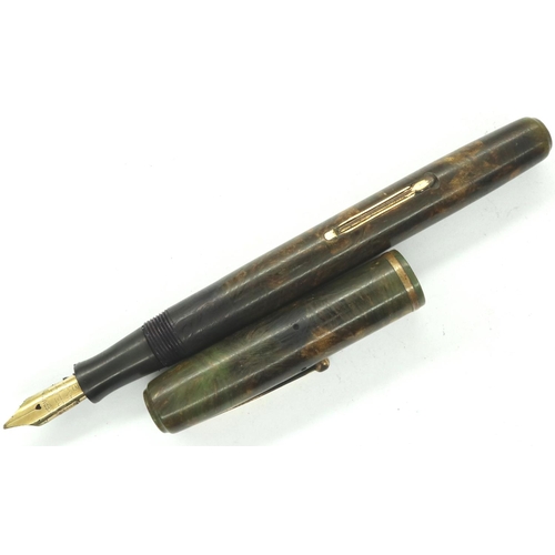 146 - Watermans side lever fill marbled fountain pen with 14ct gold nib. P&P Group 1 (£14+VAT for the firs... 