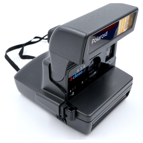 167 - Polaroid 636 Closeup instant camera, boxed with instructions. P&P Group 2 (£18+VAT for the first lot... 