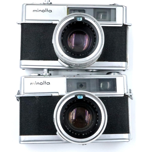 169 - Two Minolta Hi-matic 7 Rangefinder cameras with Rokkor 45 mm F1.8 lenses and cases. P&P Group 2 (£18... 