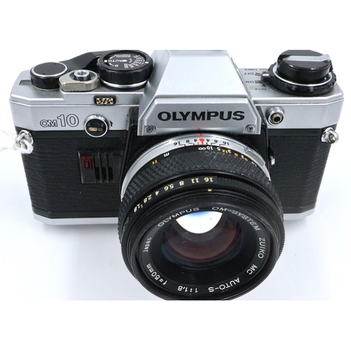 172 - Olympus OM10 camera with Zuiko 50 mm F1.8 lense and case. P&P Group 2 (£18+VAT for the first lot and... 