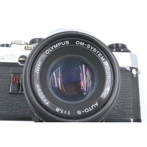 172 - Olympus OM10 camera with Zuiko 50 mm F1.8 lense and case. P&P Group 2 (£18+VAT for the first lot and... 