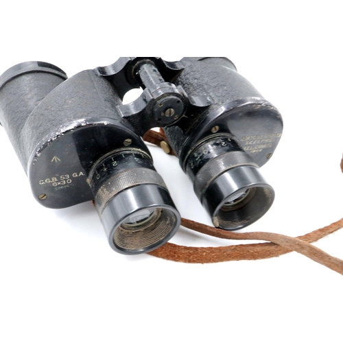 173 - Pair of WWII Canadian field binoculars dated 1944 with case. P&P Group 2 (£18+VAT for the first lot ... 