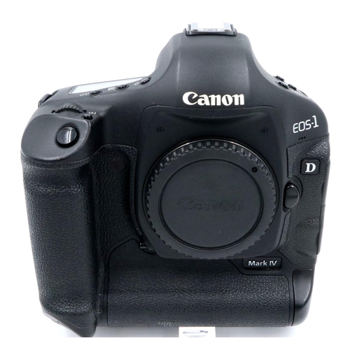 177 - Canon EOS 1D Mark IV digital camera in original box with charger and strap etc. Appears to be workin... 