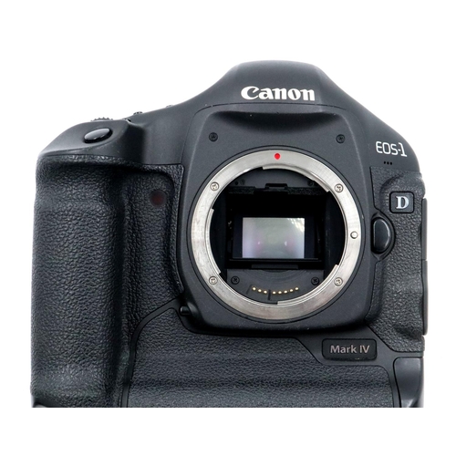 177 - Canon EOS 1D Mark IV digital camera in original box with charger and strap etc. Appears to be workin... 