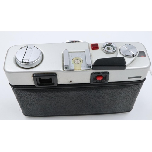 180 - 2 Minolta rangefinder film cameras, cased, Himatic F and 24 rapid. P&P Group 2 (£18+VAT for the firs... 