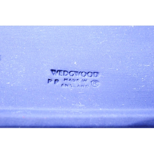 246 - Wedgwood Jasperware Portland blue square tray, D: 12 cm and trinket box, L: 90 mm, no chips or crack... 