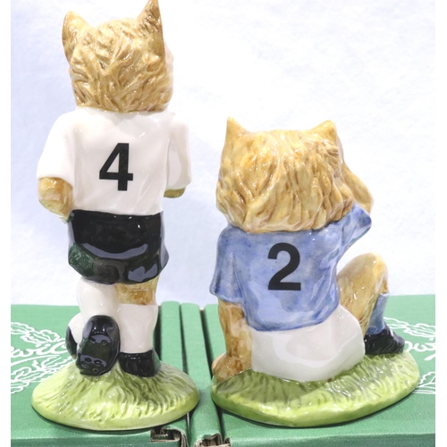 261 - Two boxed Beswick limited edition football felines, Dribble and Mee-ouch, 1078 and 1445/1500 with ce... 