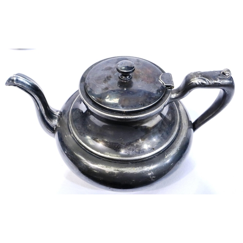 352 - Van Bergh Rochester USA silver plated teapot, creamer and sugar bowl. P&P Group 3 (£25+VAT for the f... 