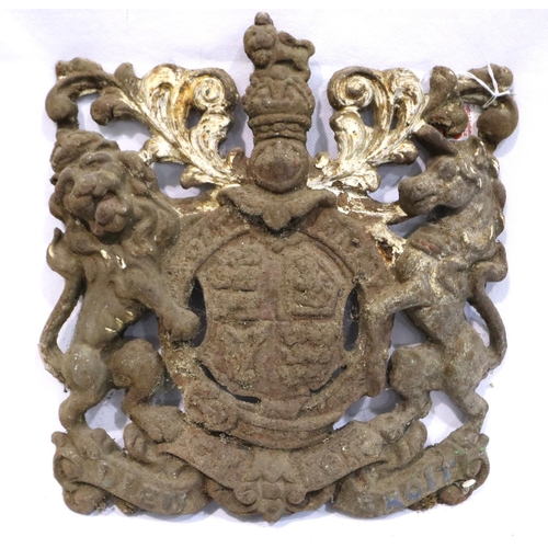 356 - Wrought iron Royal coat of arms, 30 x 30 cm. P&P Group 3 (£25+VAT for the first lot and £5+VAT for s... 