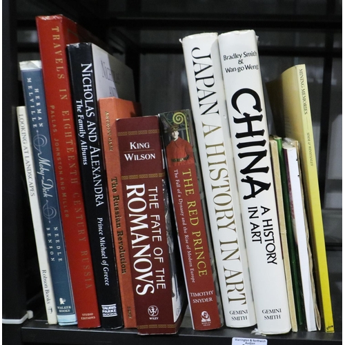 411 - Shelf of books mainly on foreign history and art. P&P Group 3 (£25+VAT for the first lot and £5+VAT ... 