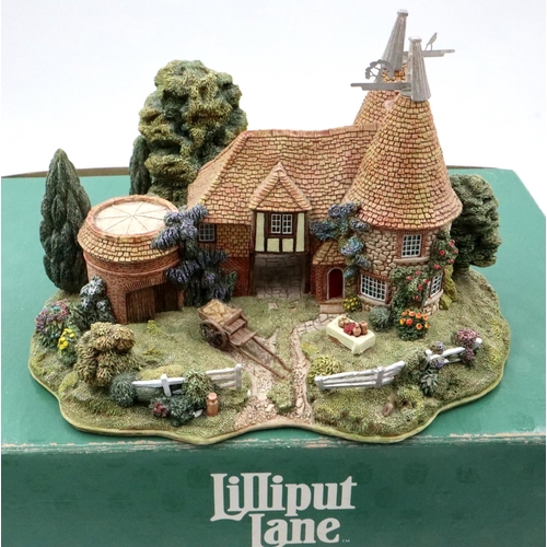 203 - Boxed Lilliput Lane limited edition no 0380, Harvest Home, with deeds, 19 x 20 cm, excellent conditi... 