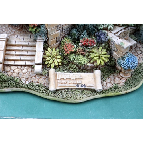 205 - Boxed Lilliput Lane Limited Edition no 0106, Hestercombe Gardens, with deeds, 20 x 20 cm, excellent ... 