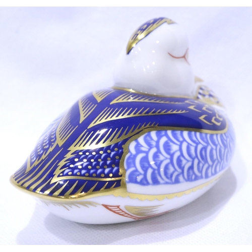 229 - Royal Crown Derby duck with gold stopper, L: 11 cm, no cracks or chips. P&P Group 1 (£14+VAT for the... 