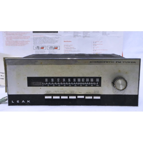 459 - Leak Stereofetic FM tuner, with manuals. P&P Group 2 (£18+VAT for the first lot and £3+VAT for subse... 