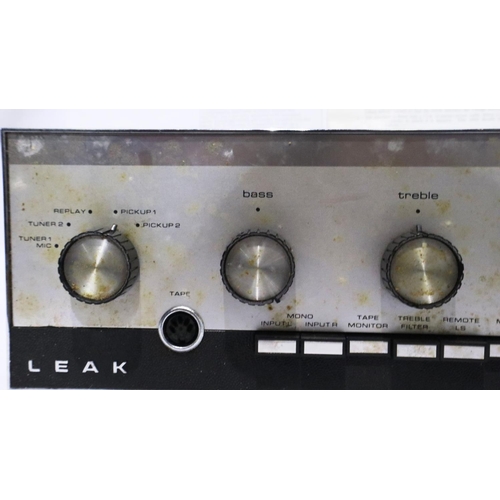 460 - Leak stereo 70 amplifier, with manuals. Not available for in-house P&P