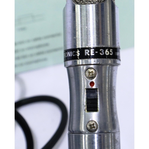 462 - Ross Electronics microphone RE-365. P&P Group 1 (£14+VAT for the first lot and £1+VAT for subsequent... 