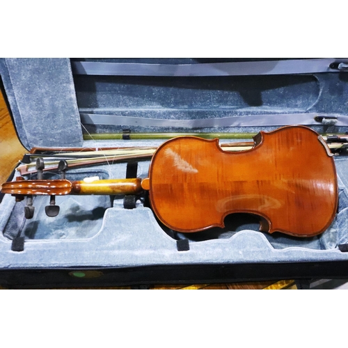 471 - The Stentor conservatoire full size violin with three bows in fitted case. P&P Group 3 (£25+VAT for ... 