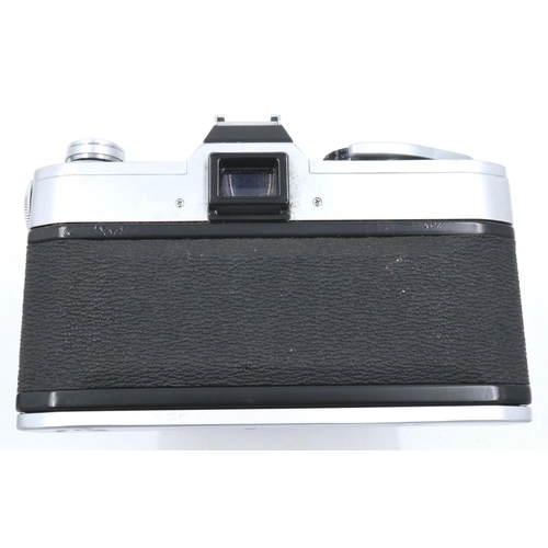 181A - Canon FT 35mm SLR camera body with Canon 1:1.8 FL lens and instruction manual. P&P Group 1 (£14+VAT ... 