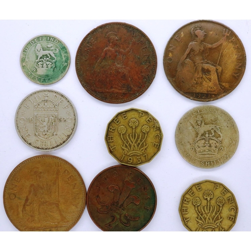 3027 - Mixed UK coinage to include threepences and pennies. P&P Group 0 (£5+VAT for the first lot and £1+VA... 