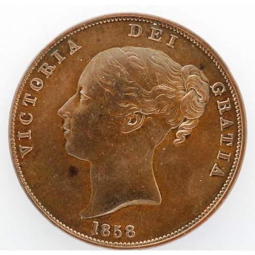 3084 - 1858 Queen Victoria copper penny. P&P Group 0 (£5+VAT for the first lot and £1+VAT for subsequent lo... 